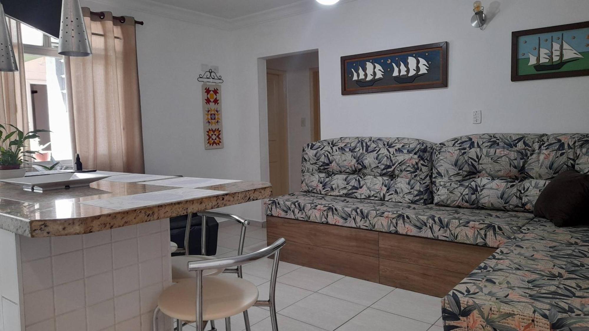 Em Ubatuba- Centro - 2 Quartos Com Ar Cond Apartamento *